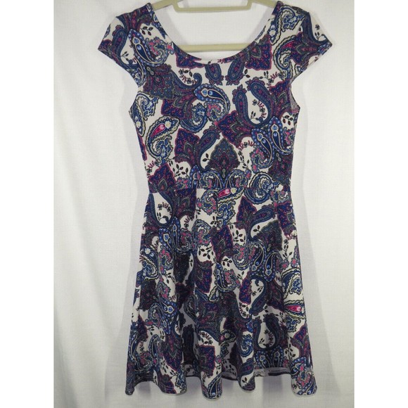 Myth Women's Paisly Print Textured Cap Sleeve Fit And Flare Dress Size Small - Picture 4 of 5
